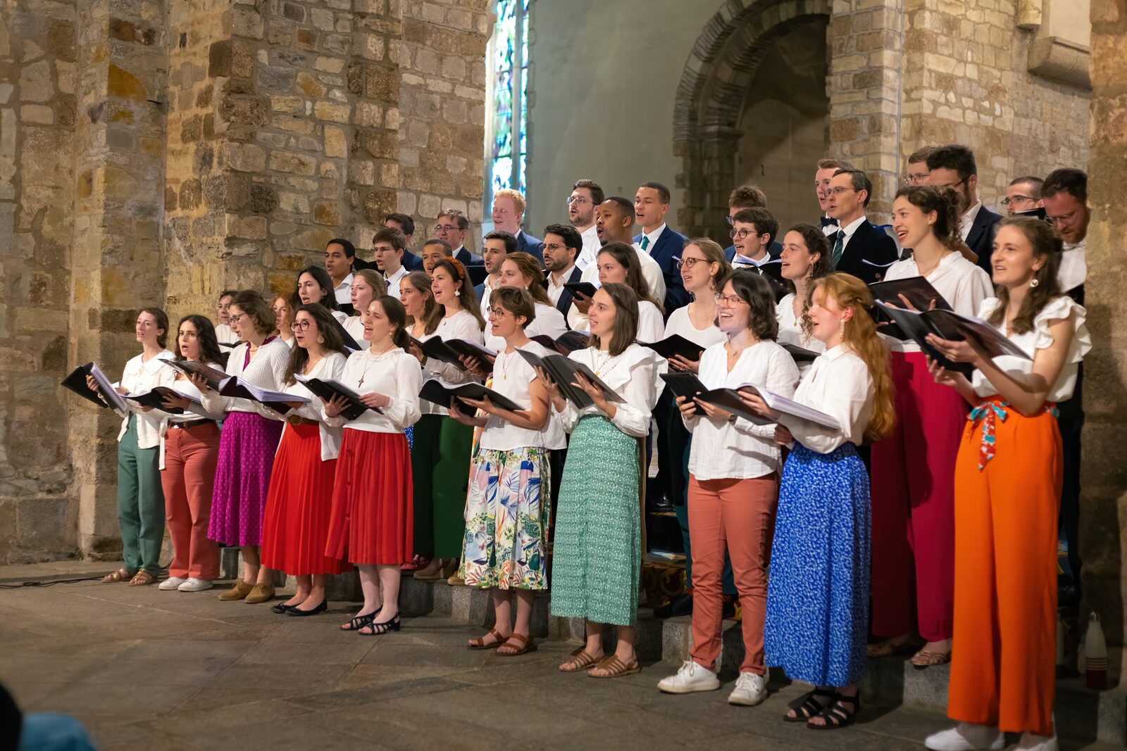 Chants de louange interprétés par Exultemus